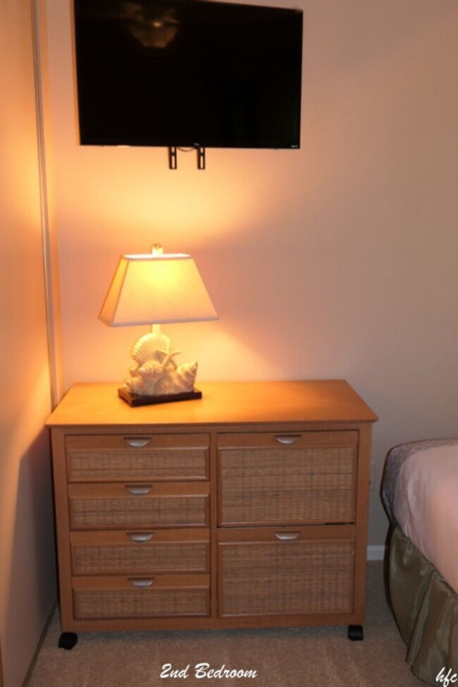 Building Photo - South Palm Springs,Furnished, Short or Lon...