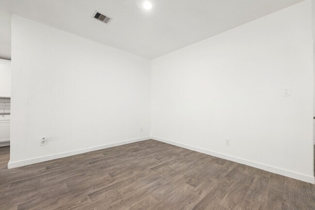 Building Photo - 6931 Dell Vista Drive