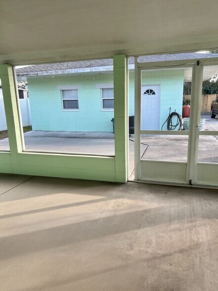 Building Photo - 514 42nd Ave N