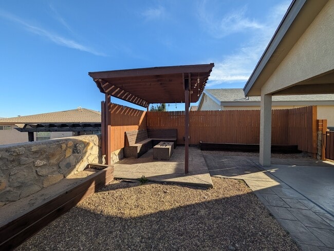 Building Photo - 5810 Durrill St