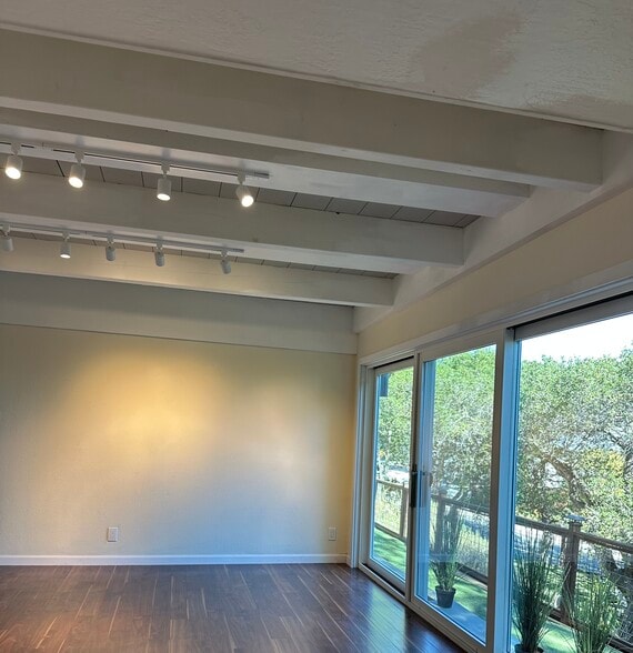 Open beam ceiling - 101 Oak Springs Dr