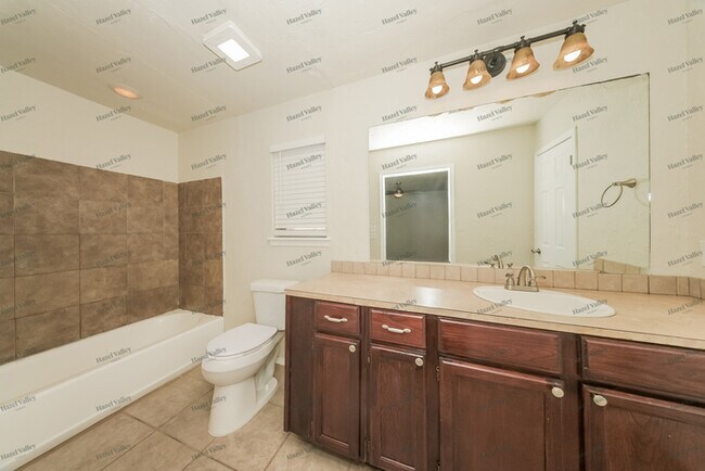 Building Photo - 10205 Glascow Dr