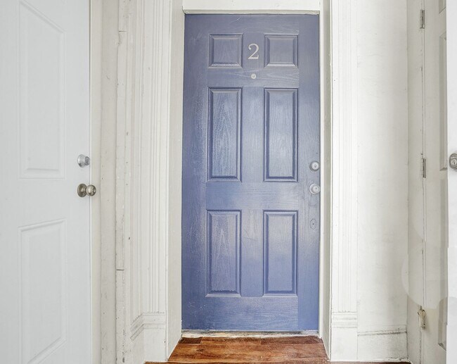 Building Photo - Central 1 Bedroom 1 Bath