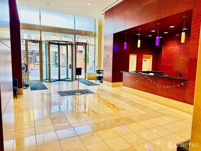 Building Photo - 1 Spring St