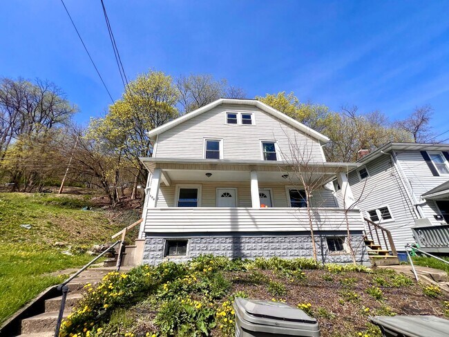 Building Photo - 504/506 Ninth Street