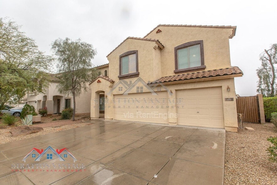 Building Photo - 110 Cholla St