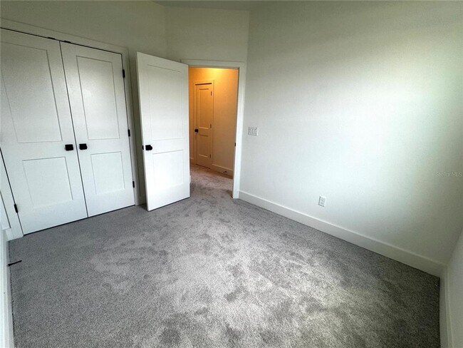 Building Photo - 15250 Groveside Rd