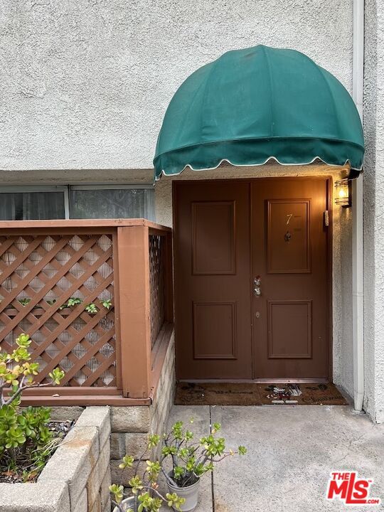 Building Photo - 5115 Kester Ave