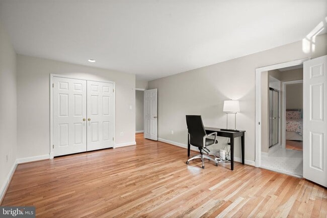 Building Photo - 9809 Hall Rd