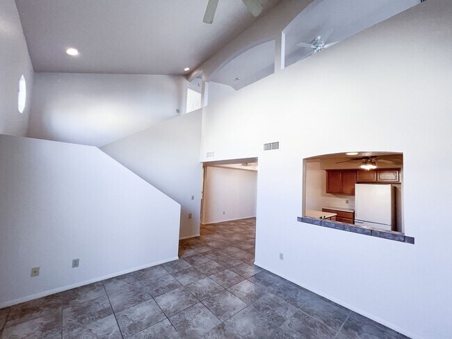 Building Photo - 503 S Sawmill Gardens Dr