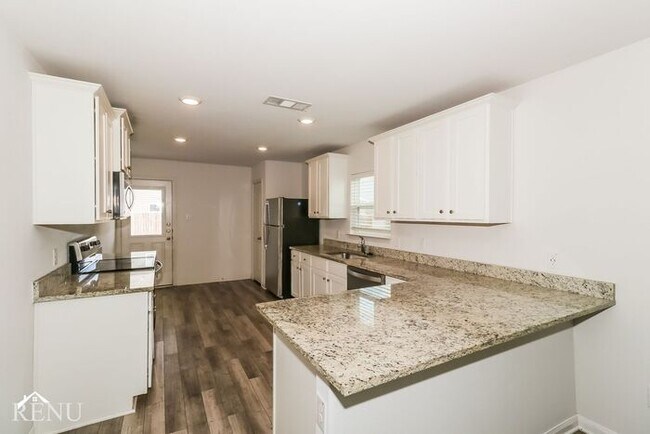 Building Photo - Coming Soon!