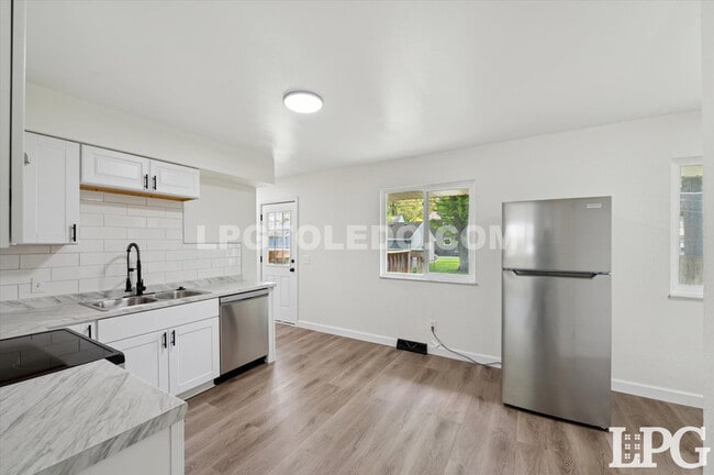 Building Photo - 4209 Penelope Dr
