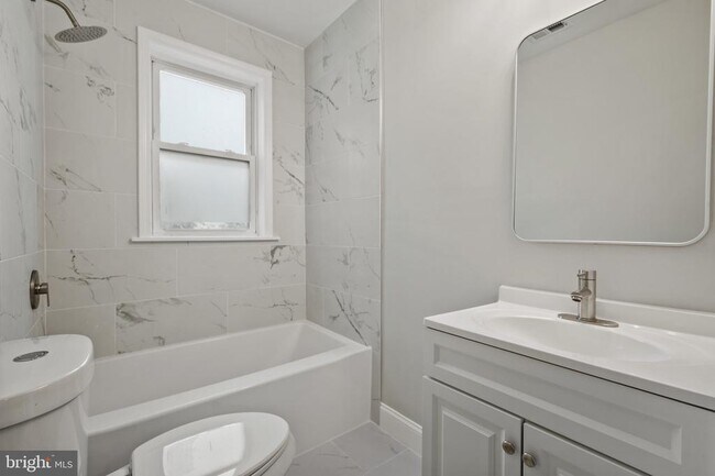 Building Photo - 3551 Hertford Pl NW