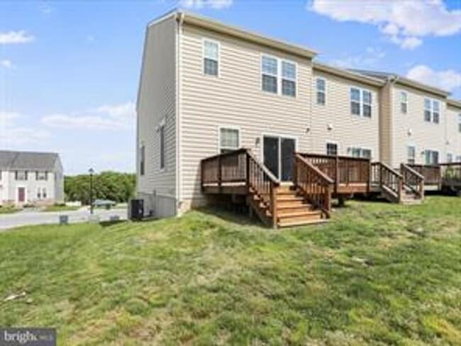Building Photo - 100 Norwood Dr