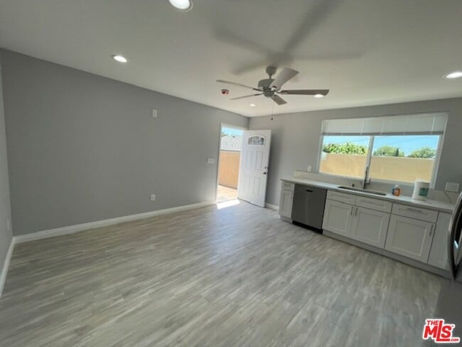 Building Photo - 2615 Elizondo Ave