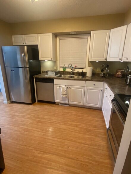 Building Photo - 2815 Olympia Dr