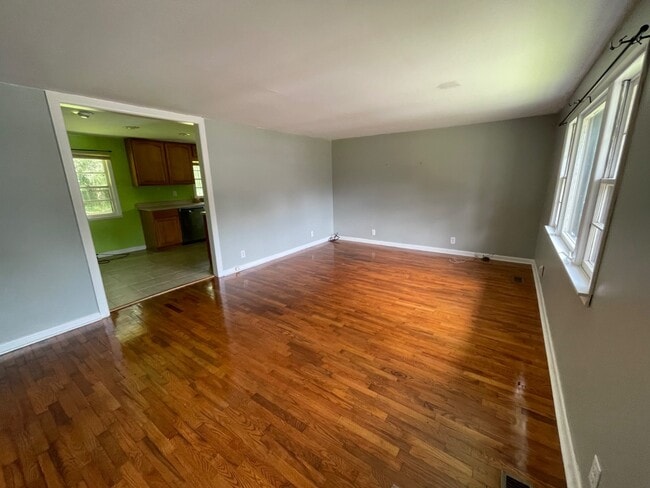 Building Photo - 1284 KY-80