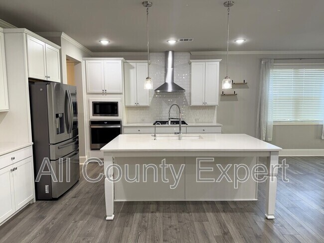 Building Photo - 5145 Explorer Ln