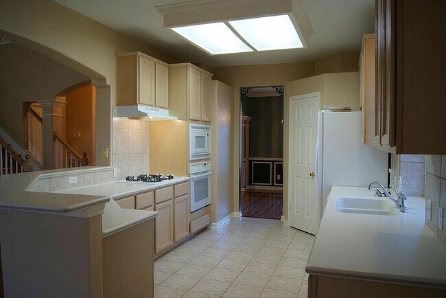 Building Photo - 3106 Scarlet Oak Cove