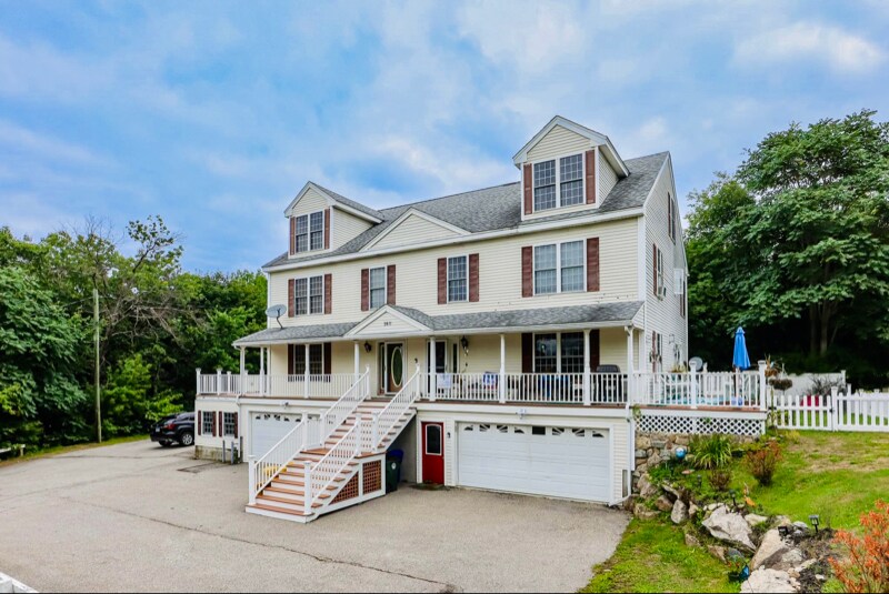 Building Photo - 160 S Elm St