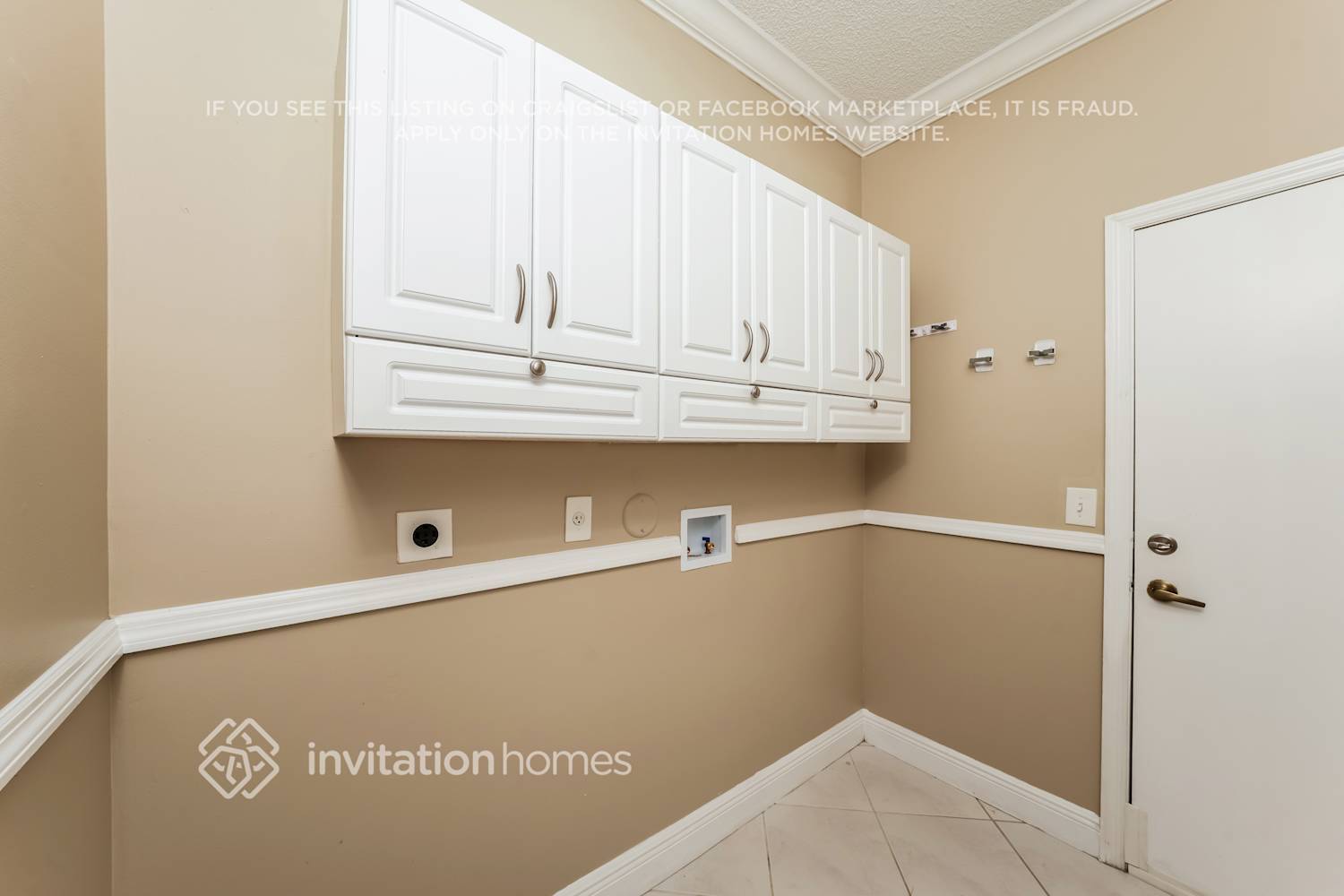 Building Photo - 3733 Old Lighthouse Cir