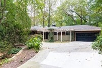 Building Photo - 3943 Lake Forrest Dr NE