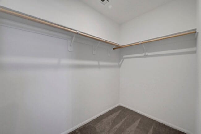 Building Photo - Stunning 3 Bedroom in Skye Canyon Master P...