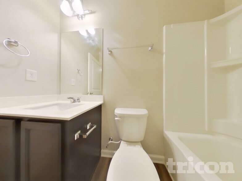 Building Photo - 115 Sorrento Dr