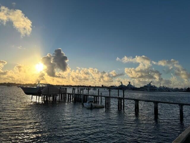 Building Photo - 4800 N Flagler Dr