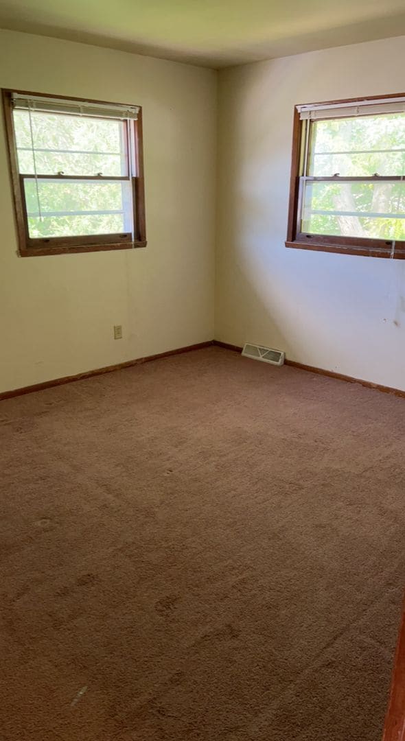 Building Photo - 242