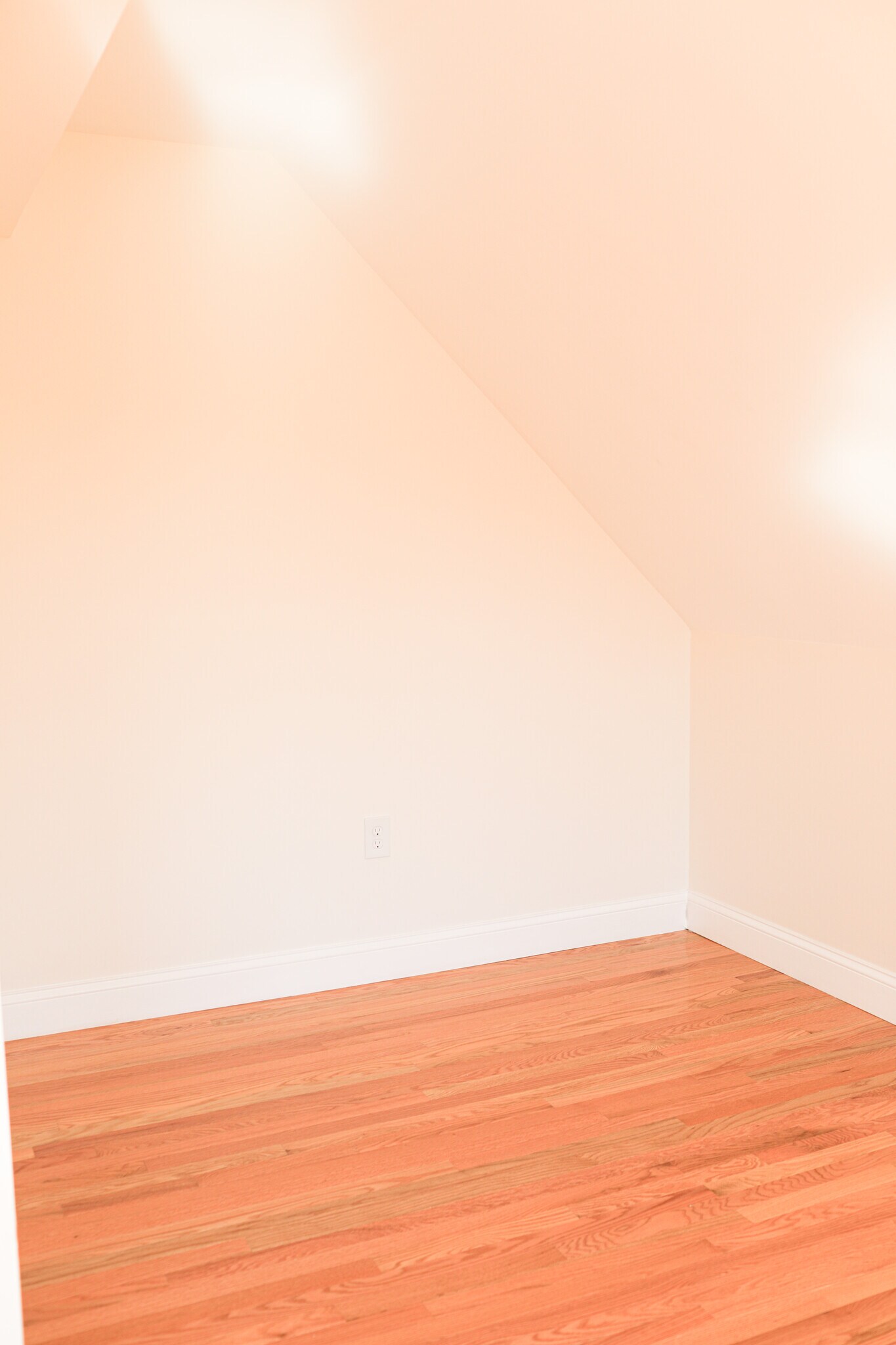 Building Photo - 170 Salem St