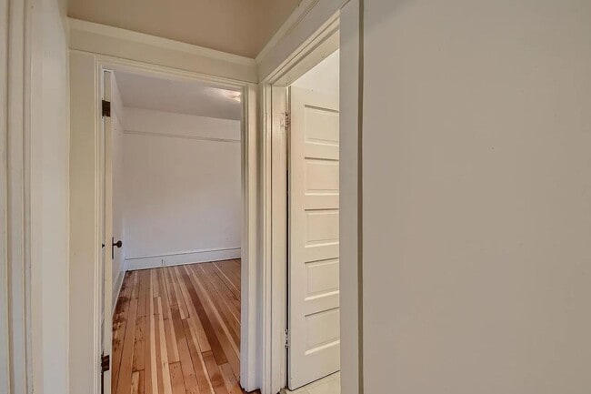 Building Photo - RUF02