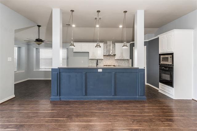 Building Photo - 15760 Scenic Rd