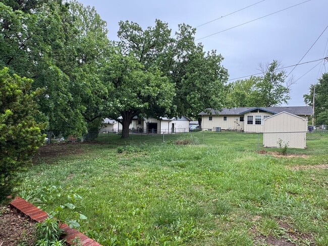 Building Photo - Italian Estates Property Management