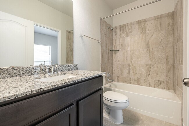 Building Photo - Pre-Leasing Now for Mid-July – Westfield C...