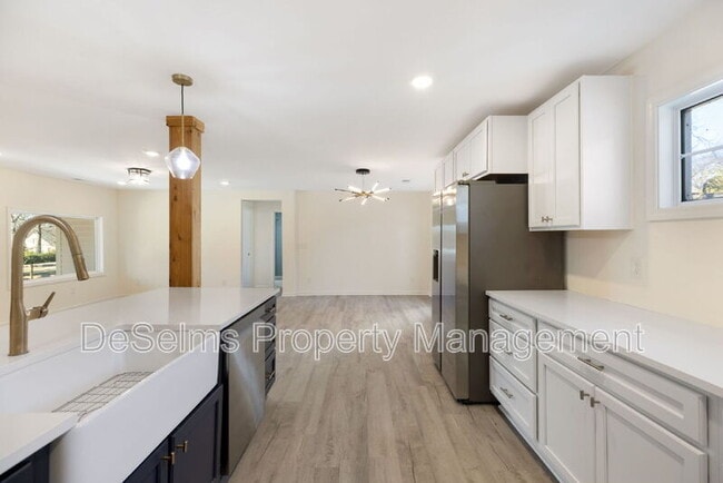 Building Photo - 4204 Brush Hill Rd