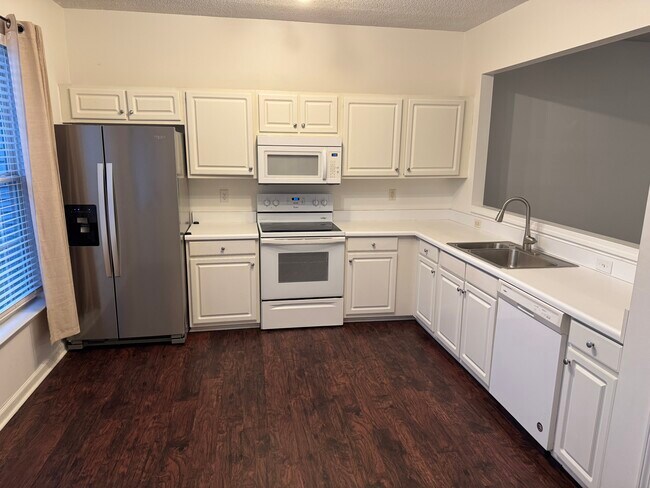 Building Photo - 228 Braelock Dr