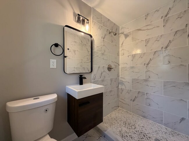 Building Photo - Spacious 5 BD 3 BA Home in a Quiet Decatur Neighborhood