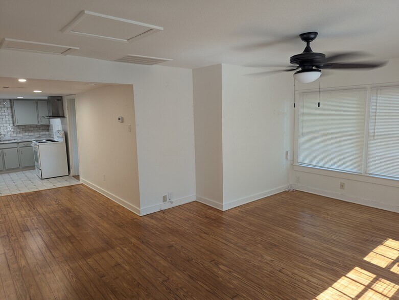 Building Photo - 1114 Fairmount Ave