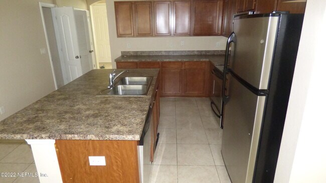 Building Photo - 625 Oakleaf Plantation Pkwy