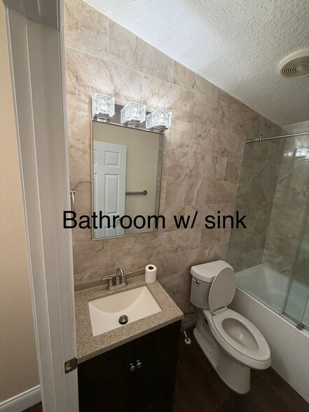Building Photo - 12106 Waterview Dr