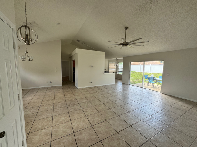Building Photo - 1734 Cassingham Cir