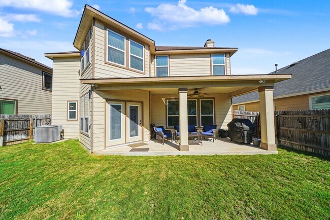 Building Photo - Exquisite 3-bedroom, 2.5-bathroom off 1604 and Culebra Road - Realtor Commission: $500
