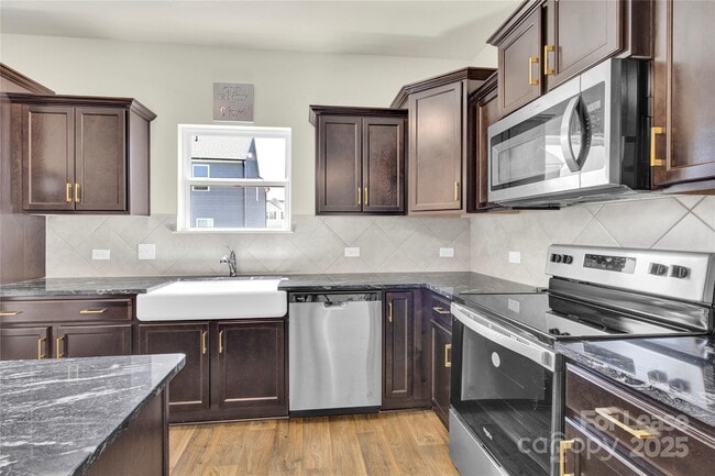 Building Photo - 207 Aspire Cir