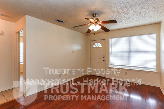 Building Photo - 220 Gibson St