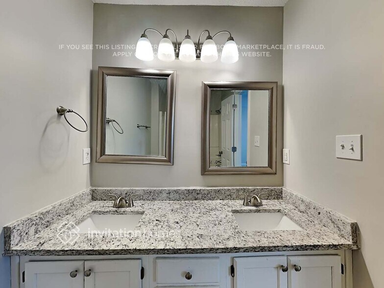 Building Photo - 1620 Balfour Downs Cir