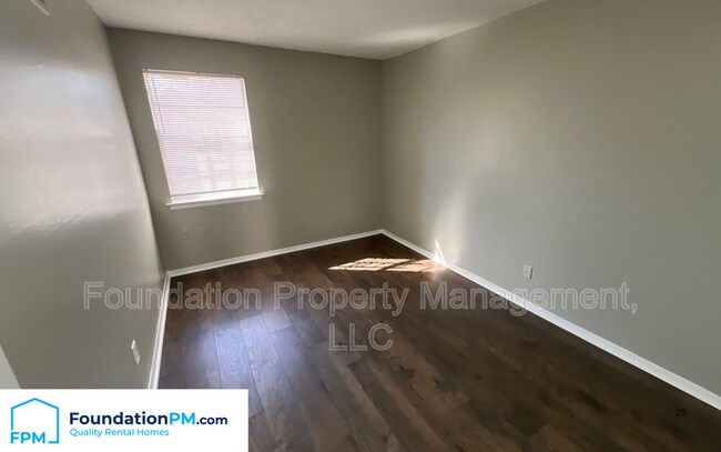 Building Photo - 1131 Catalina Rd