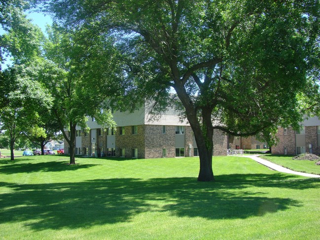 Primary Photo - Country Village Apartments