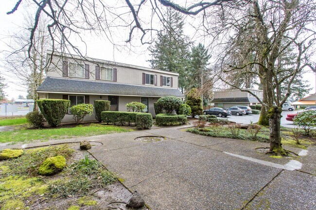 Building Photo - 11705 SE Market St