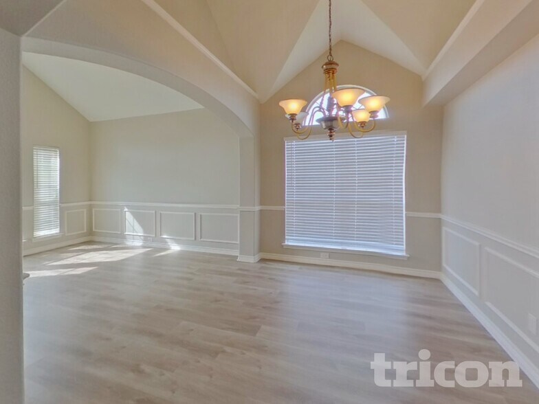 Building Photo - 1533 Mill Creek Dr